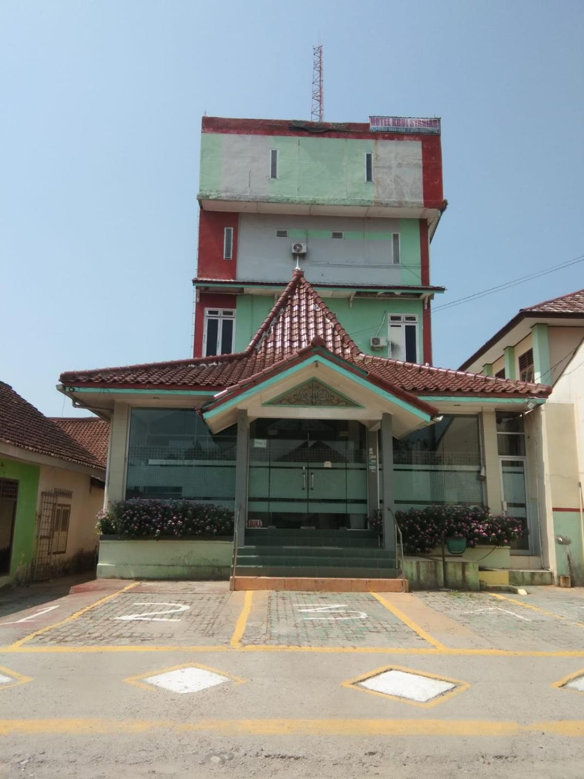 Hotel Krui Syariah Ngoại thất bức ảnh